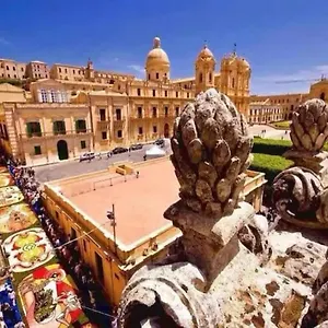 Casa Zeus Noto